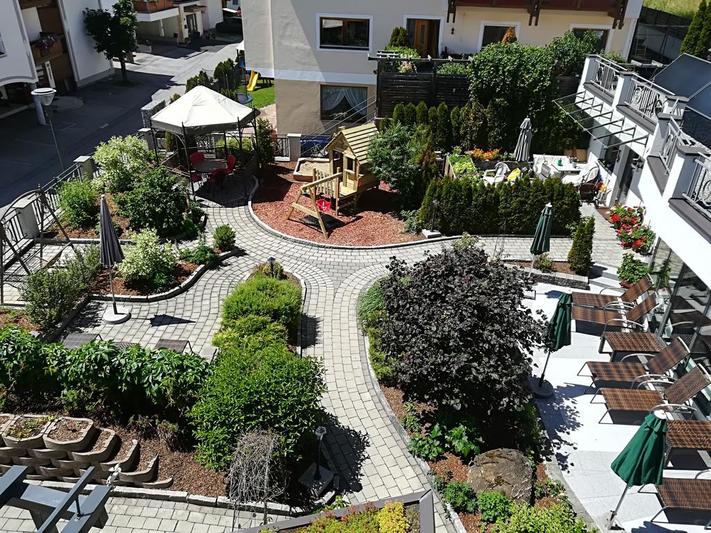 Hotel Garni Romantika Serfaus Esterno foto
